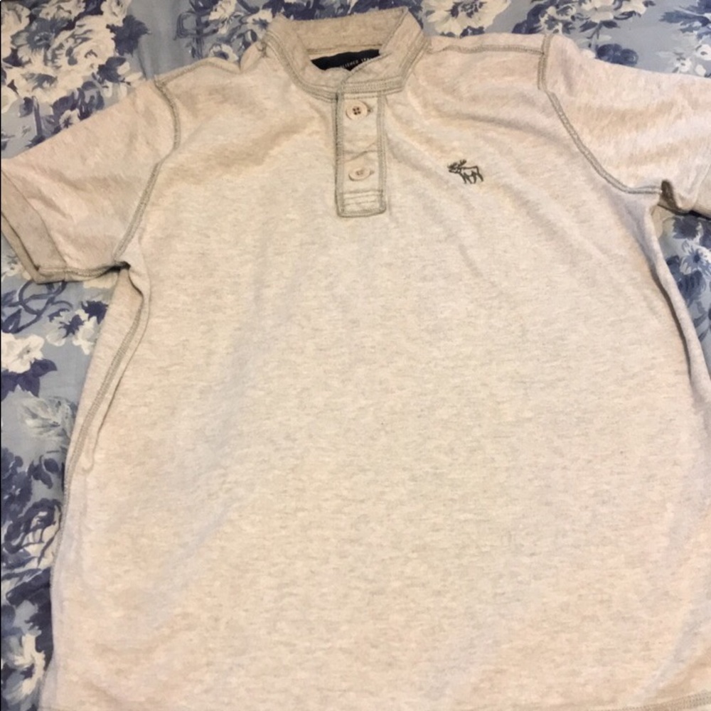 Abercrombie short sleeve shirt size large - Picture 2 of 3